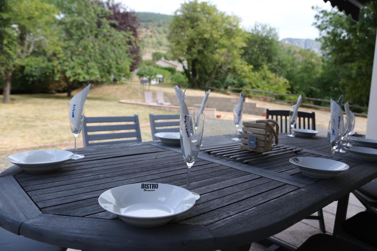 Private Riverside Villa With Breathtaking Views Axat Екстериор снимка